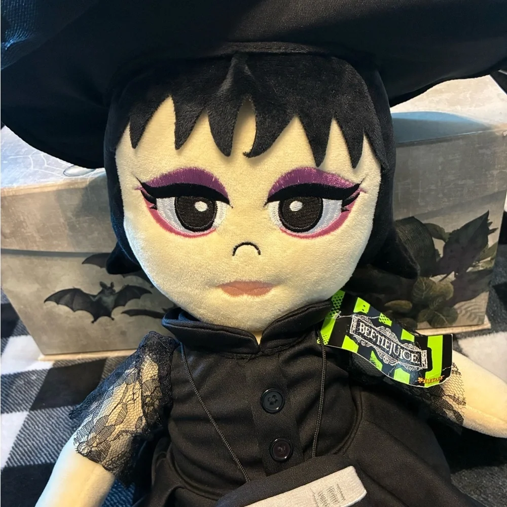 Beetlejuice Lydia Doll Soft Body Collectable Black Gothic Dress NWT - Picture 5 of 9